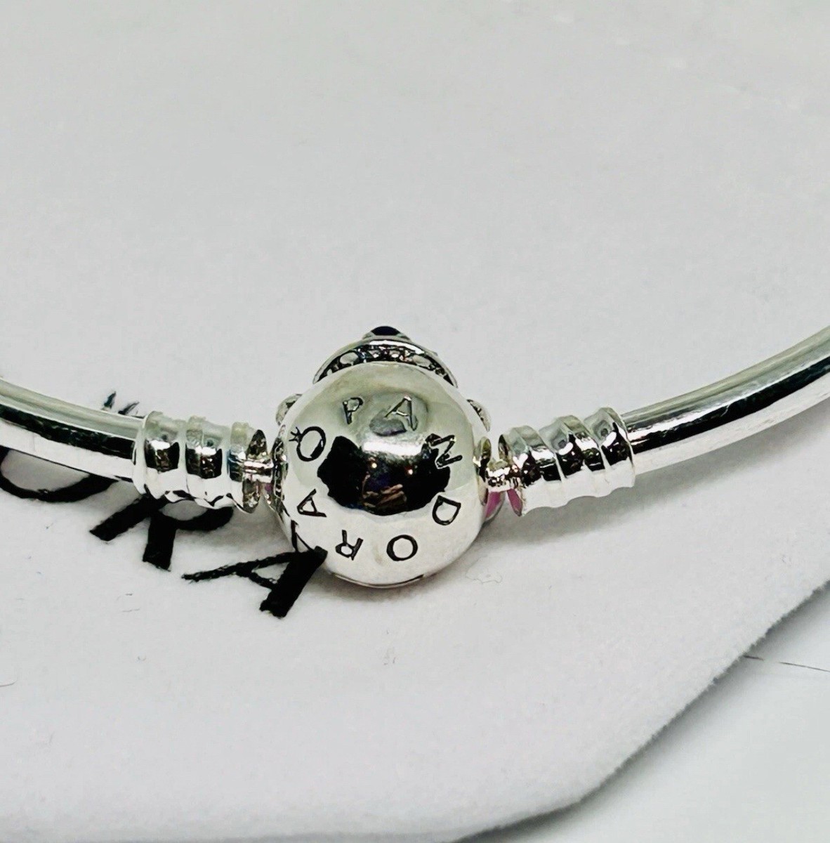 Pandora Moments Disney Stitch Biting Clasp Bangle 591683C01-20 W