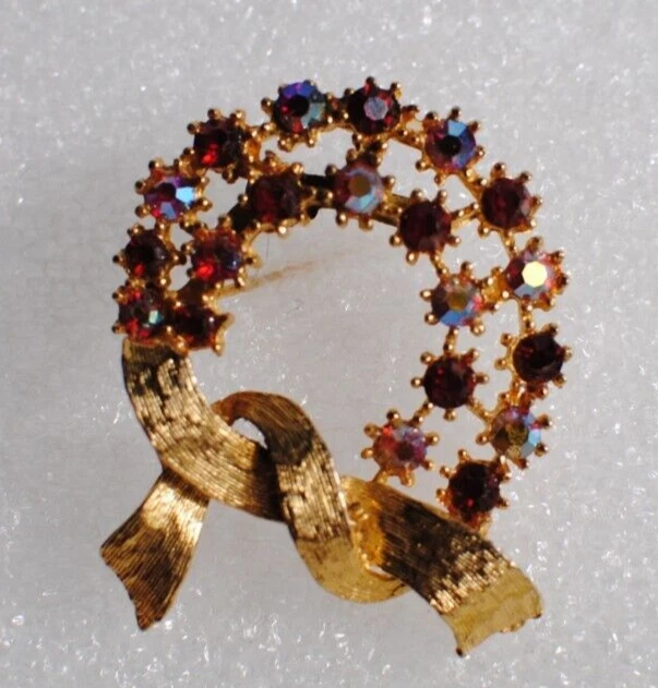 Gold Tone Christmas Reef Raspberry Red Glass Stone & Gold Bow 1 3/4" Brooch - Image 2 of 4