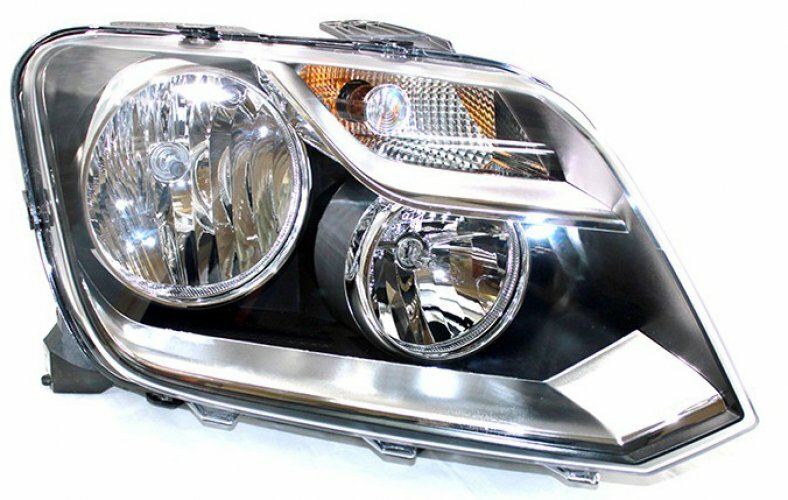 Phare avant droit pour Volkswagen Amarok avec réglage électrique et lentille anti-UV