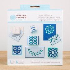 Martha Stewart Crafts CUT AND FOLD PUNCH SCALLOPED CLOUD NEW IN BOX