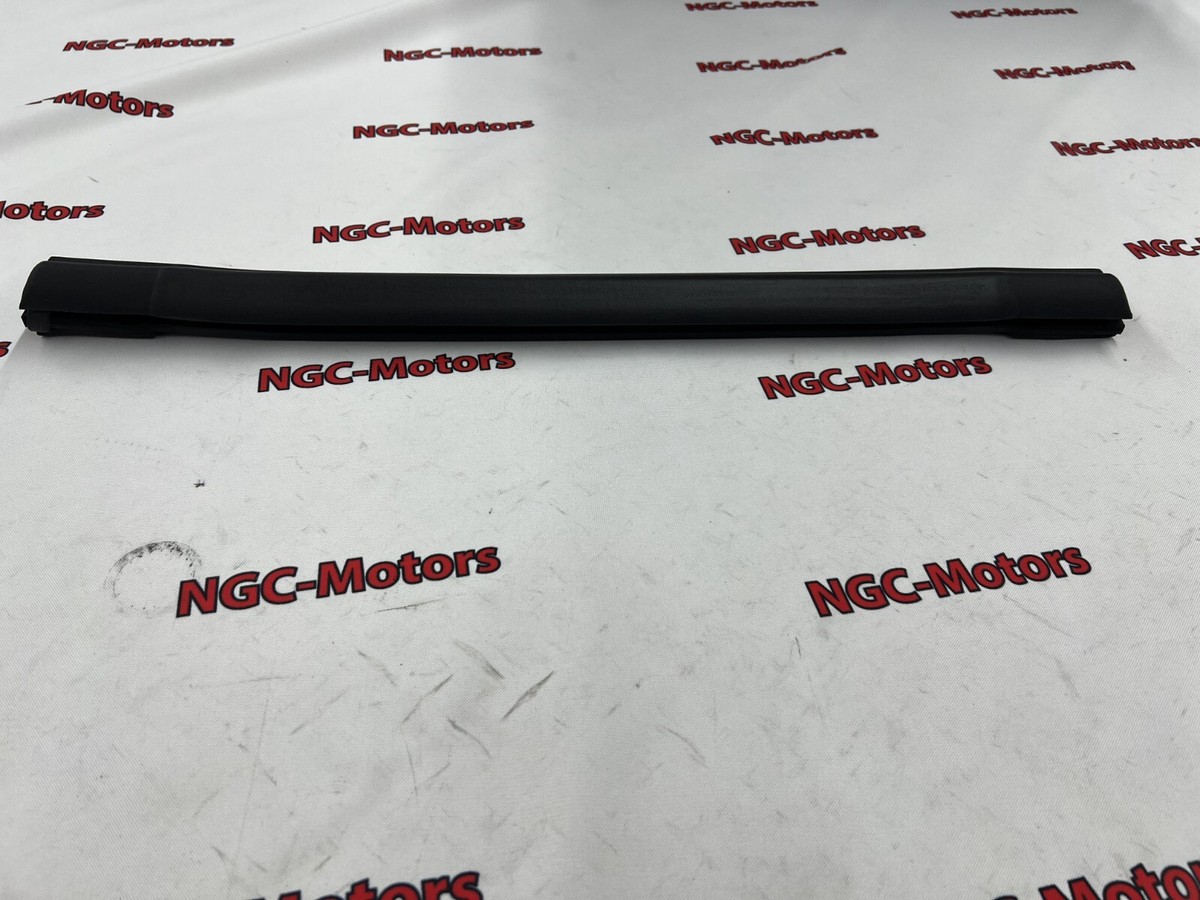 OEM WEATHER STRIP, BODY SIDE LH Genuine Nissan Fairlady Z 73583