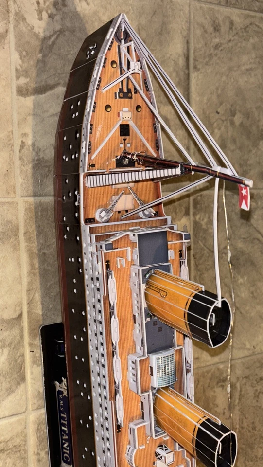 RMS 泰坦尼克号海洋衬里木制模型 25 英寸白色星际航运游轮全新 — 第 3/4 张图片