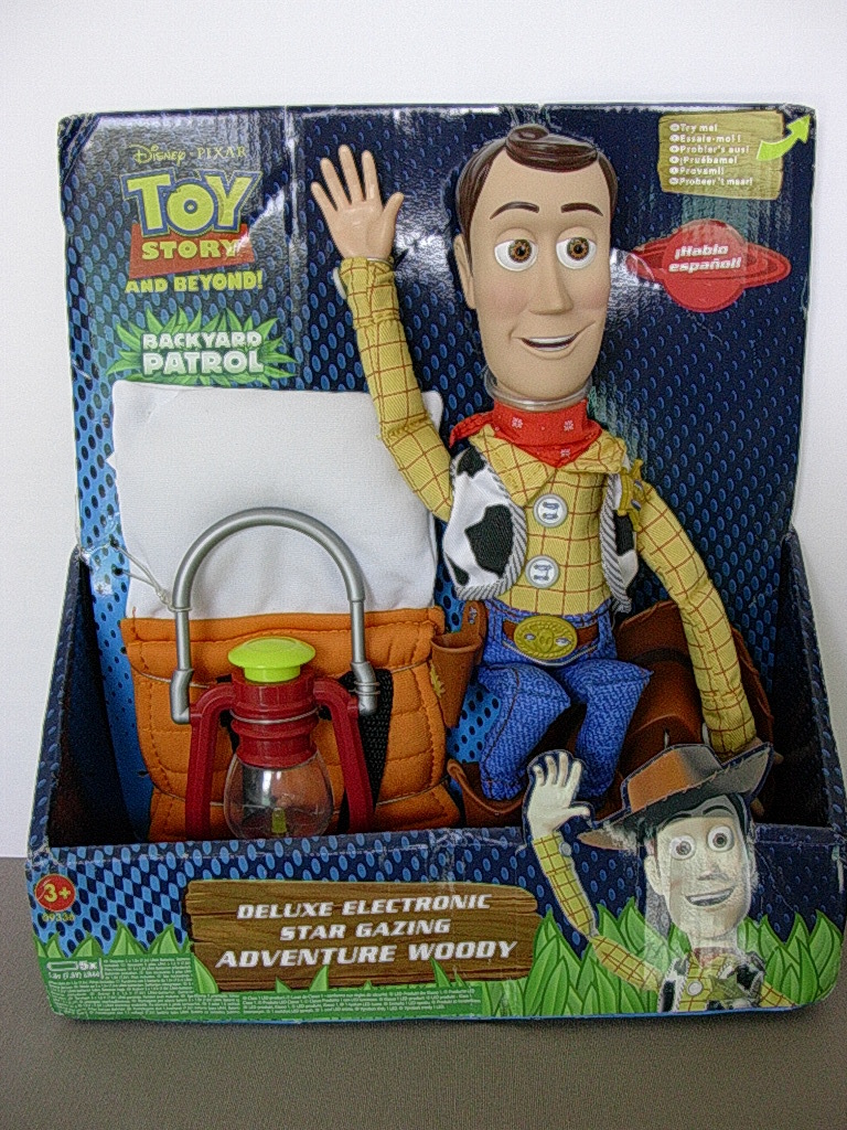 Poupée tissu Woody Aventure Toy Story sans piles pour stimuler l'imagination