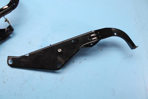 1439 08 HARLEY-DAVIDSON STREET GLIDE FRONT FAIRING LEFT RIGHT SUPPORT BRACKET - Picture 2 of 9
