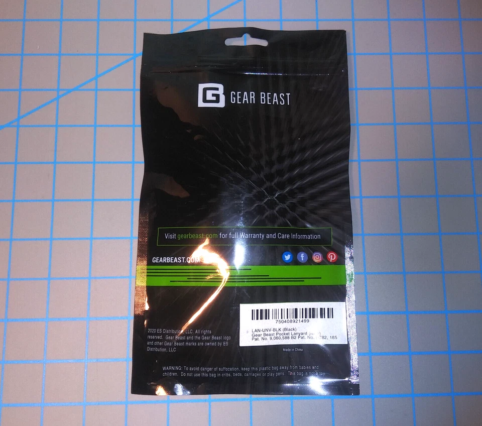 Cordón Universal para Teléfono Celular - Soporte para Cuello con Bolsillo para Tarjetas NUEVO Foto 2 de 2