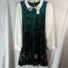 Her Universe Disney velvet holiday Mickey dress green