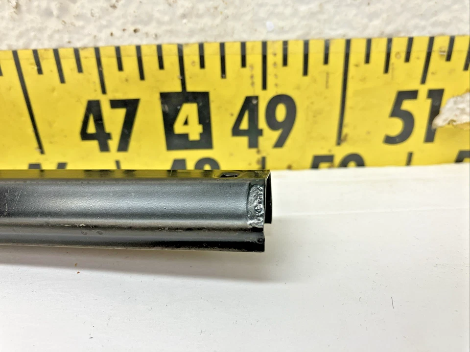 OEM GM RH Ventana delantera Canal trasero Guía de pista 337716 1973-91 GMC Jimmy (Bin91) Foto 3 de 4