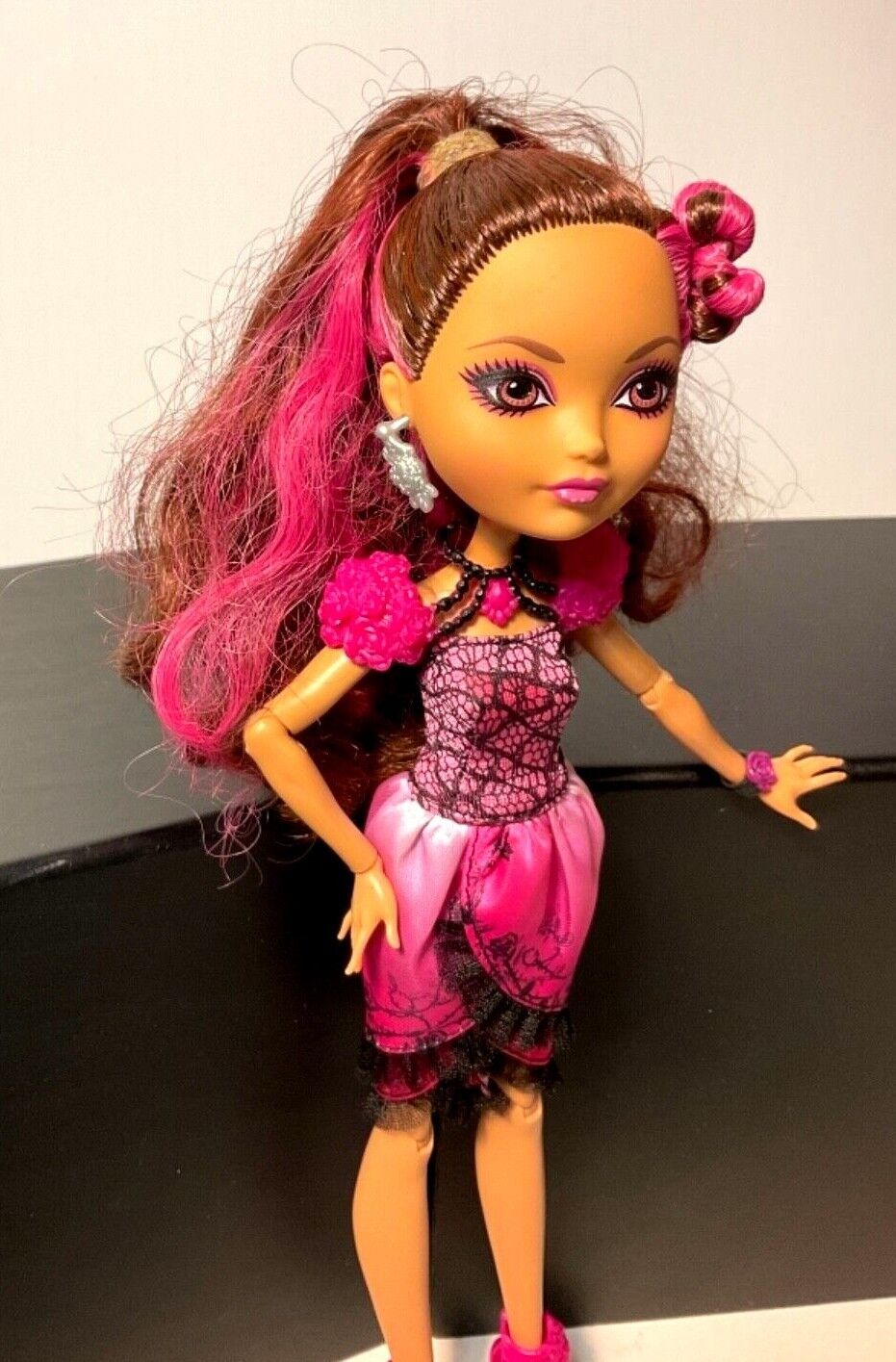 Ever after high baile de mascaras briar beauty mattel