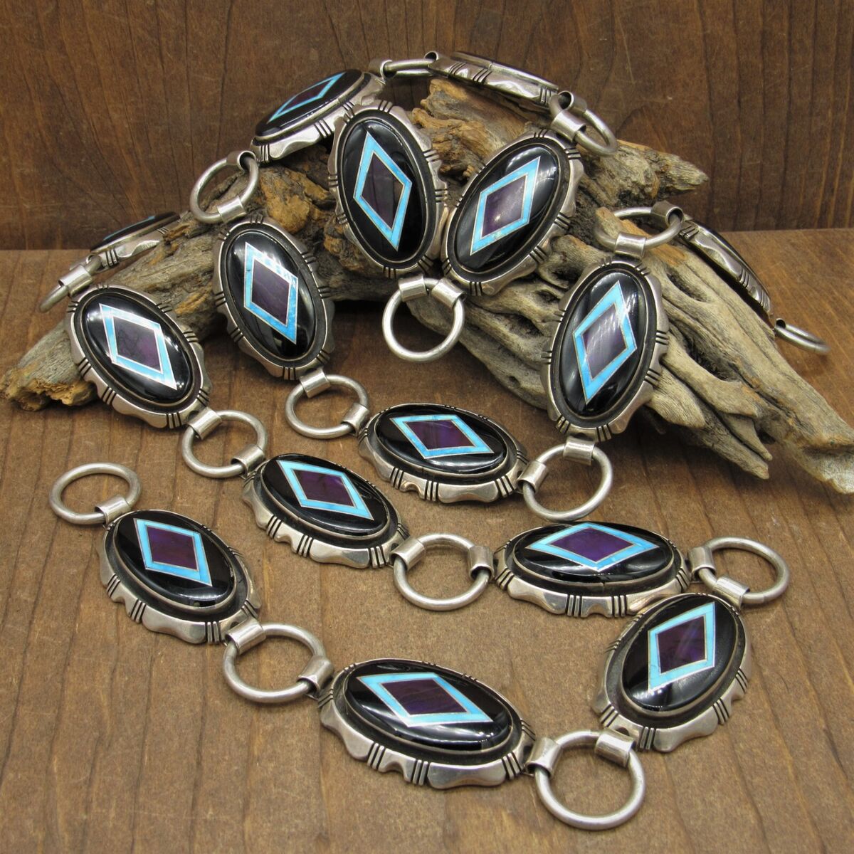 Fascinating Vintage Native American Navajo Coral Sterling Silver Bracelet Signed Jerry Nelson Fascinating Vintage Native American Navajo Coral Sterling Silver Bracelet Signed Jerry Nelson