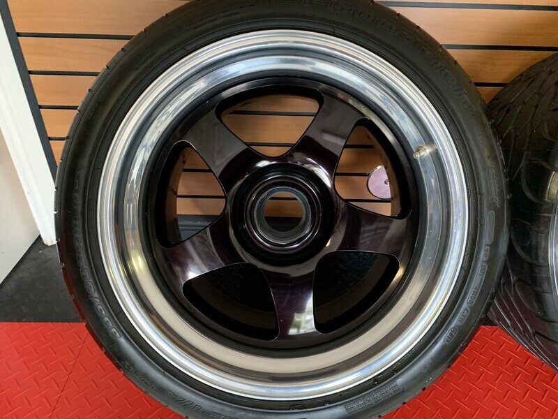 Ferrari F40 Custom FIKSE Wheels