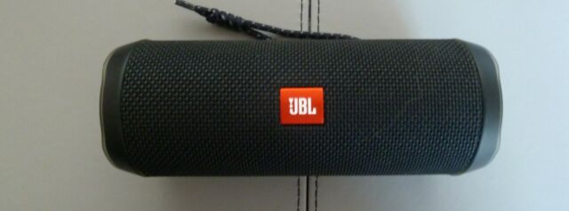JBL Flip 4 Essential Waterproof Bluetooth Speaker Black Excellent Condition