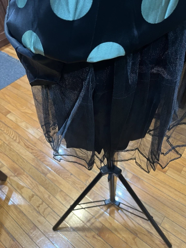 Falda vintage Alfred Sung plisada verde con lunares negros forrada con bolsillos. Talla 8 Foto 3 de 4