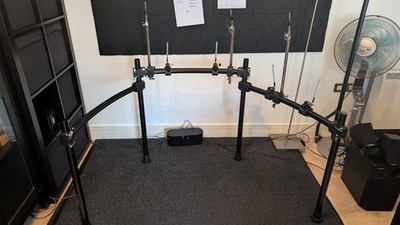 Alesis großes Drum Rack, Topmodell, mit Halterungen und Hardware, Crimson 2 SE und 3