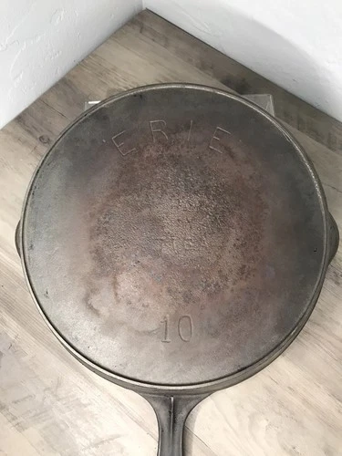 RARE ANTIQUE ERIE 716A # 10 PRE GRISWOLD CAST IRON SKILLET  With Heat Ring