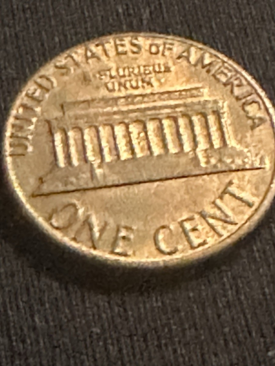 Beautiful 1983 D Lincoln Memorial Penny 1 Cent 2.62 Grams Close AM