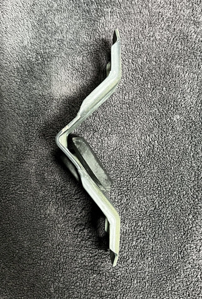 1999 - 2005 PORSCHE 911 996 CARRERA SOPORTE MONTAJE RADIADOR LADO IZQUIERDO - DERECHO Foto 3 de 4