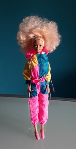 "MATTEL" Barbie vintage, modello 1966 (corpo), 1976 (testa), altezza 30 cm. - Foto 7 di 12