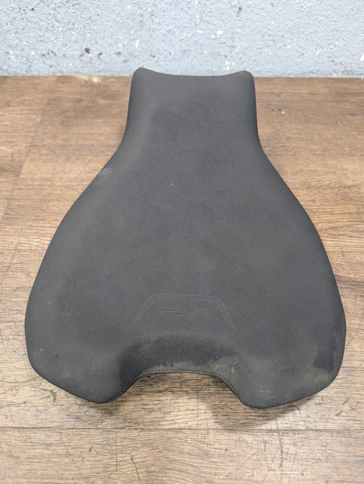 20-23 Ducati Panigale V2 955 OEM Almohadilla de asiento del conductor delantero Sillín Pillón Foto 3 de 4