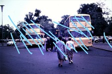 Dia Slide Foto Berlin am Bahnhof Zoo BVG Busse Oldtimer von 1974