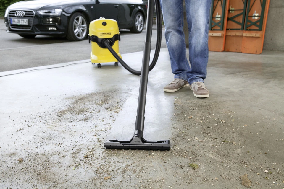 KARCHER WD4 WET AND DRY VACUUM CLEANER - PERFECT FOR GARDEN AND HOUSE WASTE WD 4 - image 2 of 3