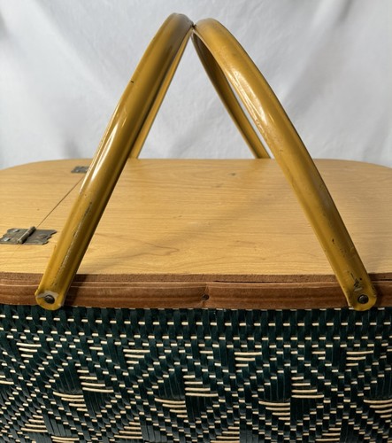 Vintage Hawkeye Burlington Large Picnic Basket Diamond Checker Green (No Shelf) - Picture 12 of 24