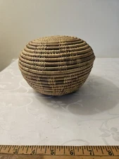 Early Antique Inuit Basket Eskimo Alaskan Yupik With Lid