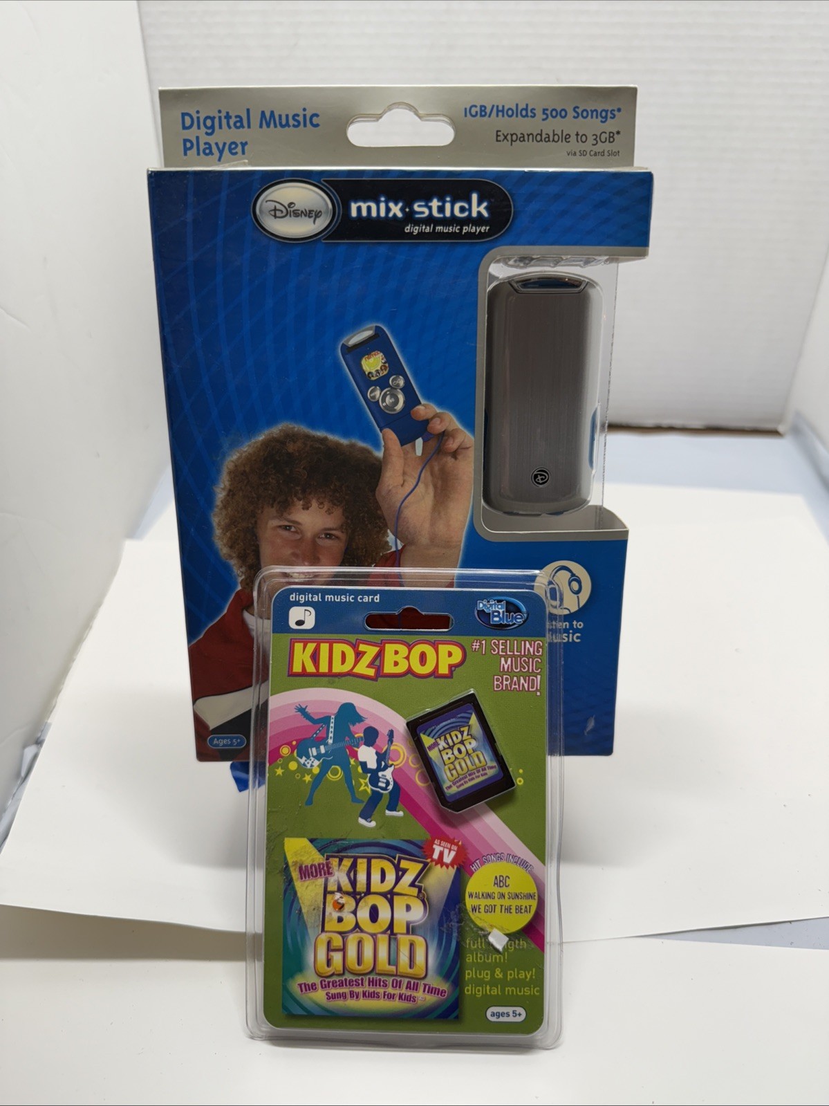 Disney Mix Stick Digital Music MP3 WMA Player 2008 Holds 500 song 1GB NEW Blue