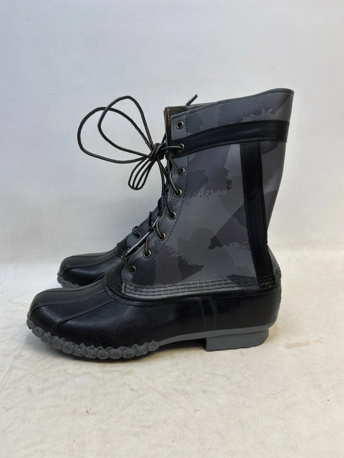 EUC L.L. Bean x Todd Synder Mens 10 M Camp Gray Camo Bean Boots LIMITED EDITION
Opens in a new windo