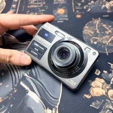 Sony Cyber-shot DSC-W300 13.6MP Digital Camera - Dark Graphite Gray