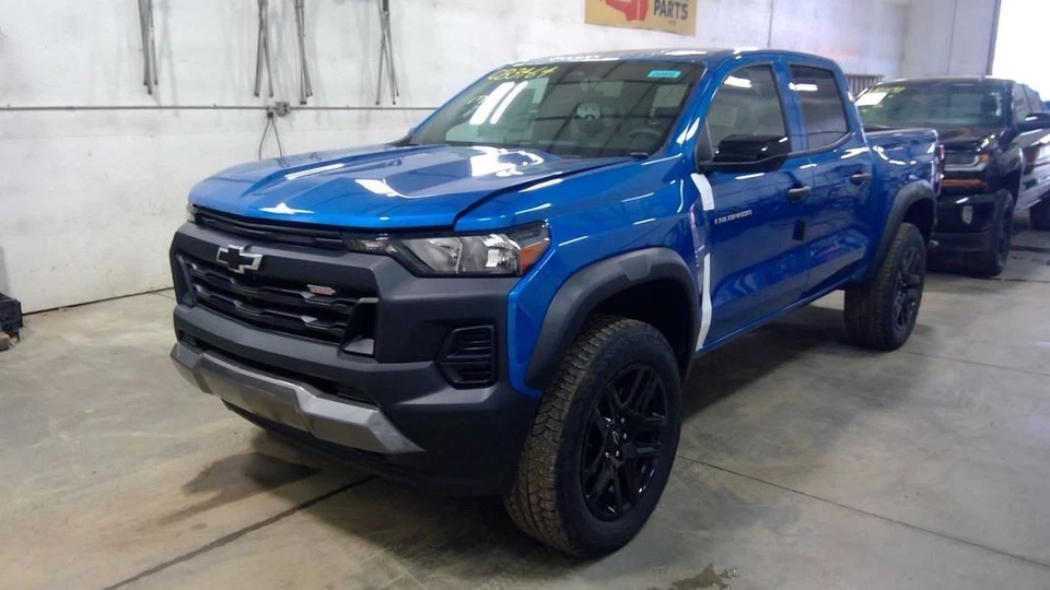 Rueda de repuesto de aluminio Chevrolet Colorado 2024 19x8 NYG 2933146 Foto 3 de 4