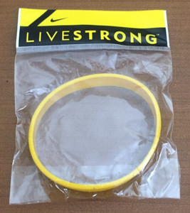 Nike Livestrong Bracelet Lance Armstrong Foundation Silicone Yellow Classic Vtg