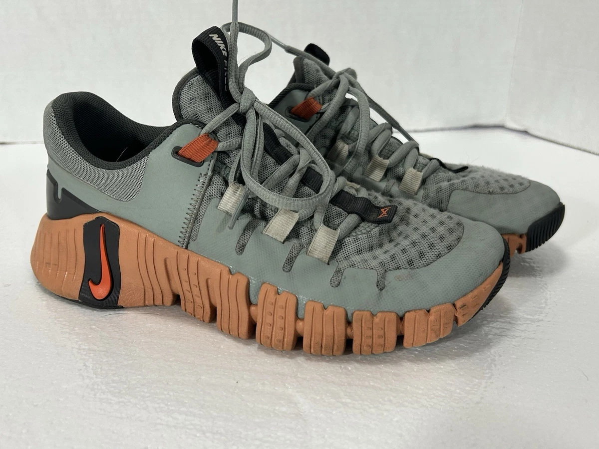 Nike Free Metcon 5 Training Shoes sage green and orage EUC Amazon.com | Nike Men main image 2