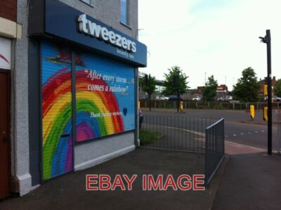 FOTO CVID-19 RAINBOW BEDWORTH PINZETTE BEAUTY BAR AN DER ECKE MILL STREET