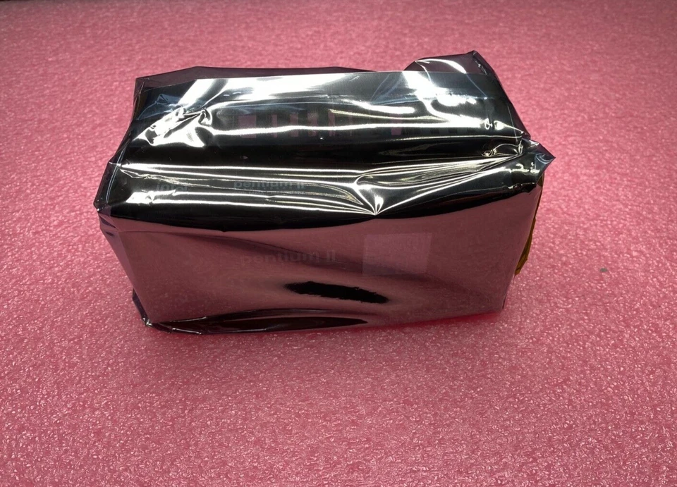 New Intel Pentium 2 Slot 1 CPU 266MHz/66/512K Cache 80522PX266512EC SL2HE w/HS - Image 3 of 4