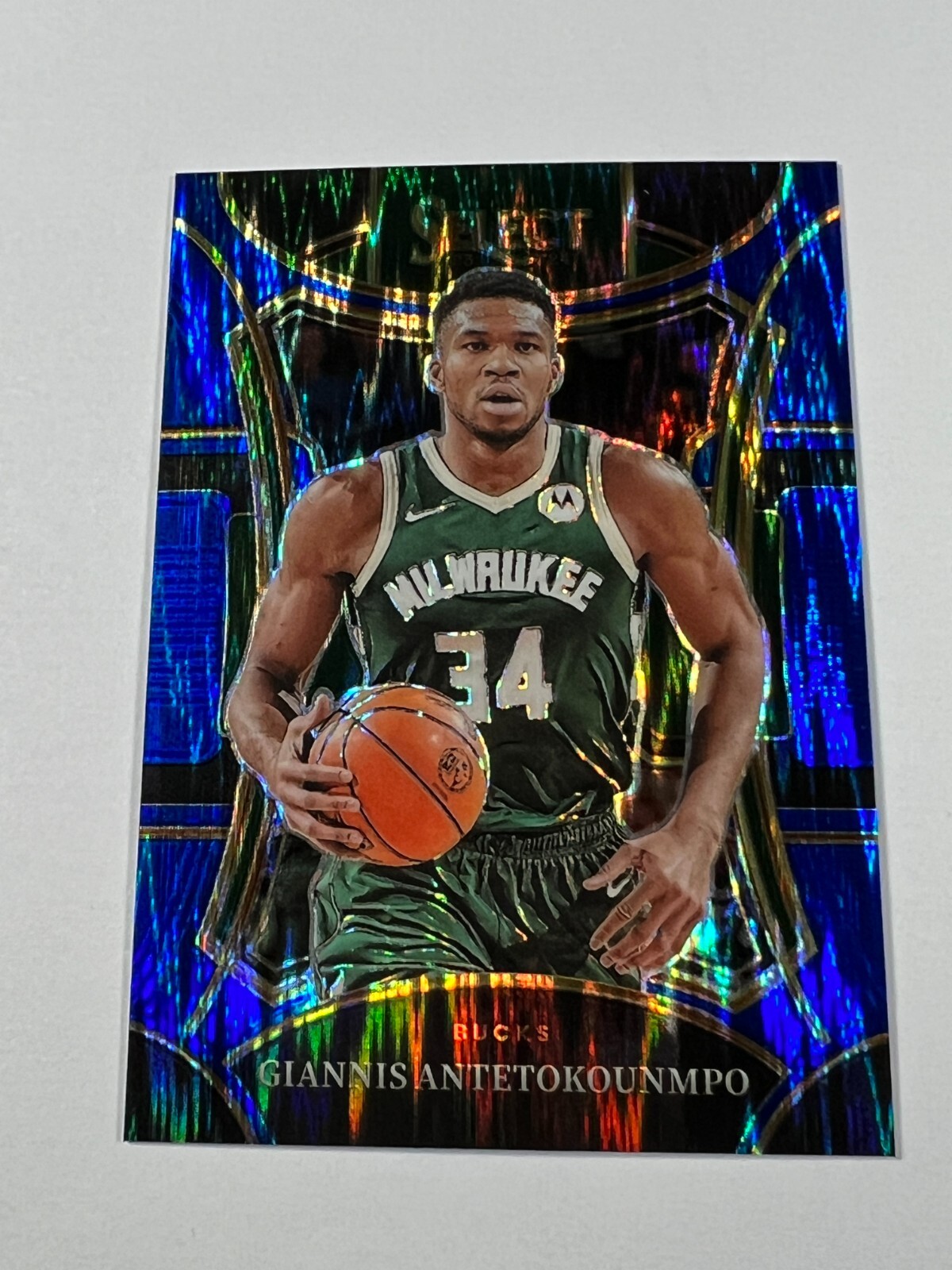2023-24 Panini Select Mezzanine Level #341 Giannis Antetokounmpo Blue Flash /99