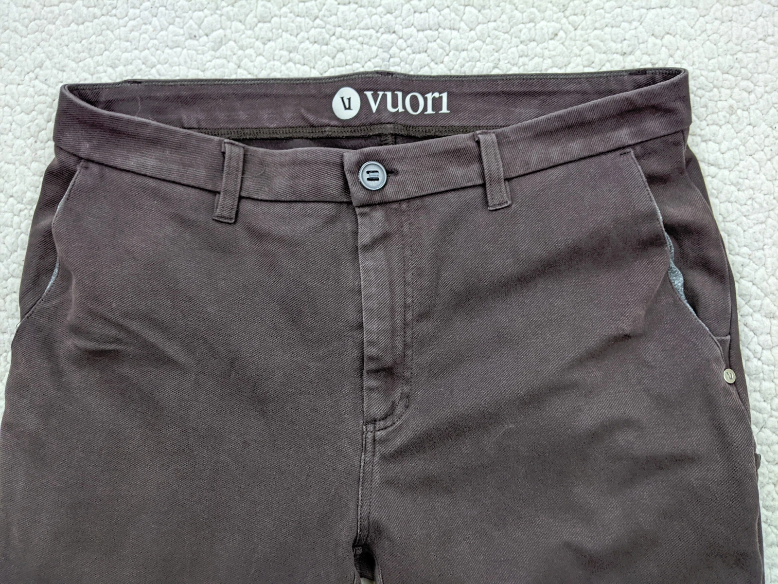 vuori flex mid rise dark wash zip pocket pants