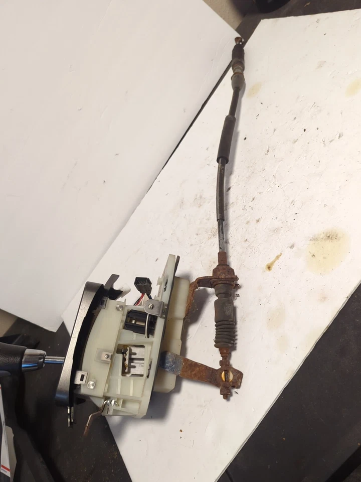 Conjunto de palanca de cambios de piso automático Subaru Forester 2009-2013 con cable Foto 4 de 4