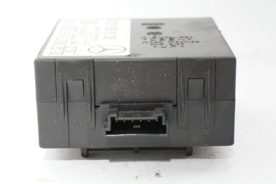 03 04 05 06 MERCEDES-BENZ CLK320 CONVERTIBLE MÓDULO DE CONTROL DE BLOQUEO DE ROBO OEM Foto 3 de 4