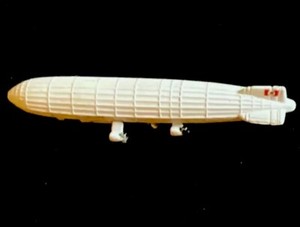 DKM GRAF ZEPPELIN DX (conçu pour être utilisé avec les kits ... 1/350 -35028