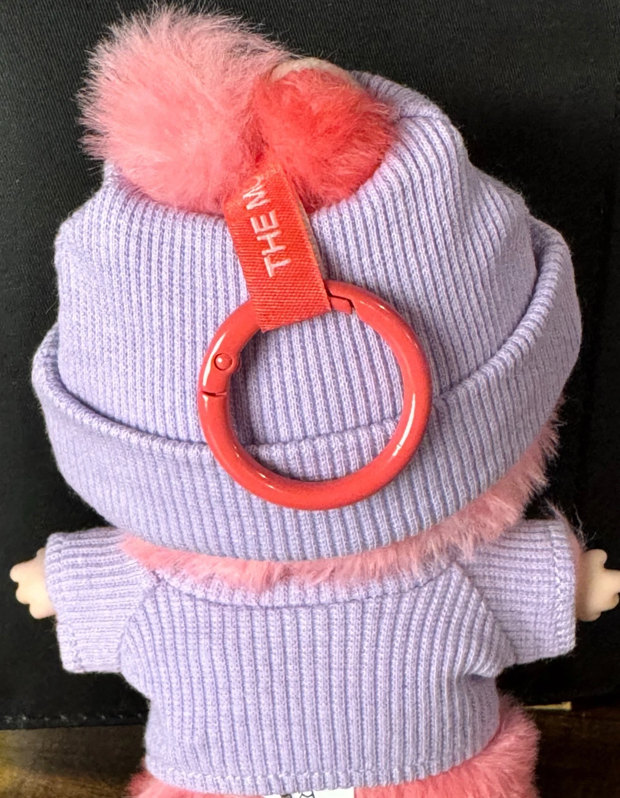 VETEMENTS Abito di ispirazione couture per bambola Labubu "Have a Seat" di ispirazione designer