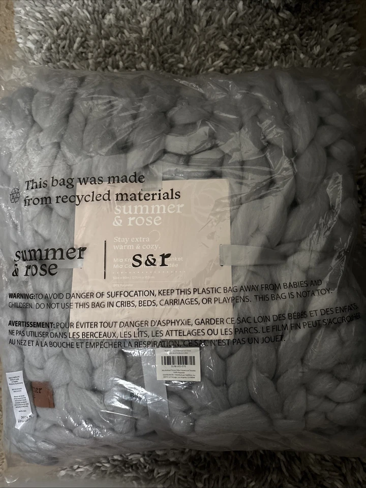 Sumer & Rose Mia Chunky Knitted Throw Blanket Stay Extra Warm and Cozy 50x60 - Image 3 of 4