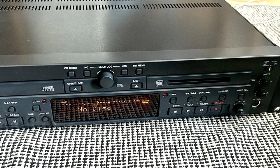 TASCAM MD-CD1 CD MD Deck Player Recorder MiniDisc USED Power confirmed - Image 3 of 4