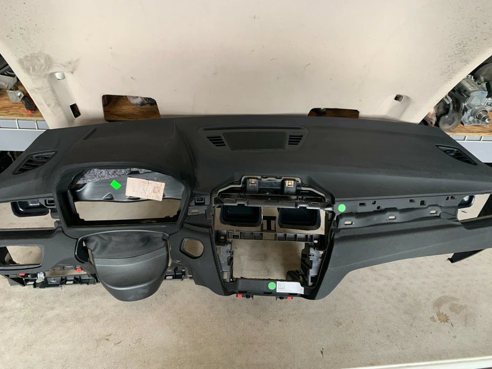 宝马 X1 X2 F48 原始设备制造商 16-19 前皮革仪表板面板盖黑色 — 第 4/4 张图片