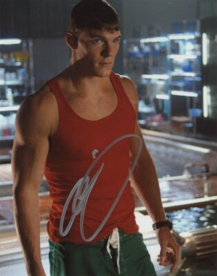 Alan Ritchson- Signed Photograph | eBay