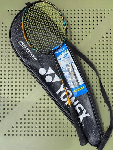 Excellent condition - Yonex Astrox 88D Pro 4UG5 2nd Gen badminton racket w/ bag