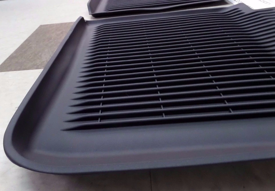 Genuine (2013-2016) Toyota Avalon Sedan All Weather Floor Mats (PT908-07165-02) - Image 3 of 3