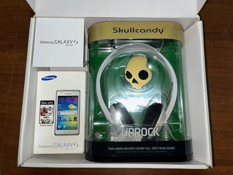 Samsung Galaxy S (1th Gen.) Aperto ma nuovo, mai usato o acceso, WIFI,con cuffie - Immagine 4 di 4