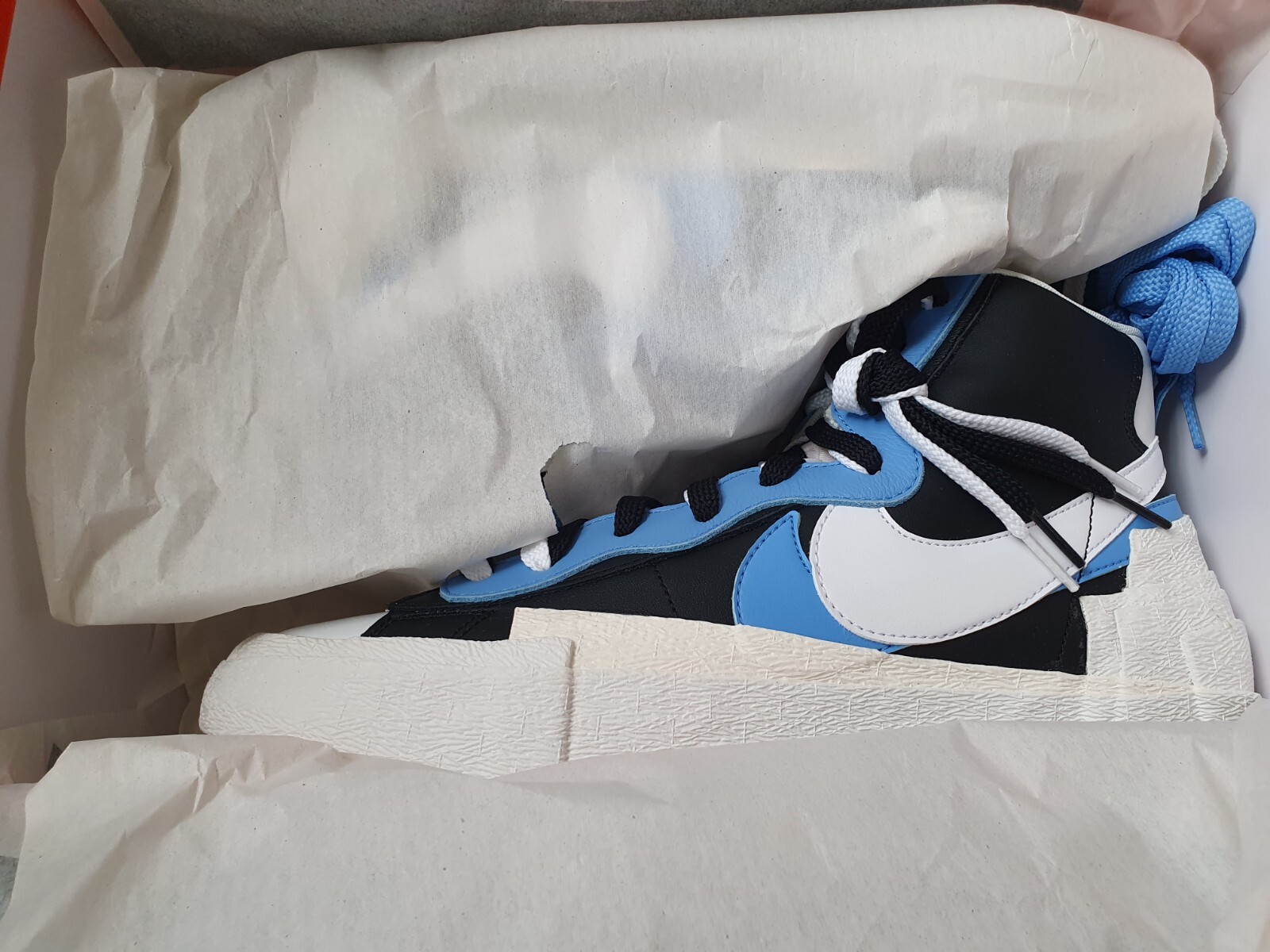 SACAI X NIKE Nike Blazer Mid x Sacai nero bianco e blu 2019 taglia 10 5 UK
