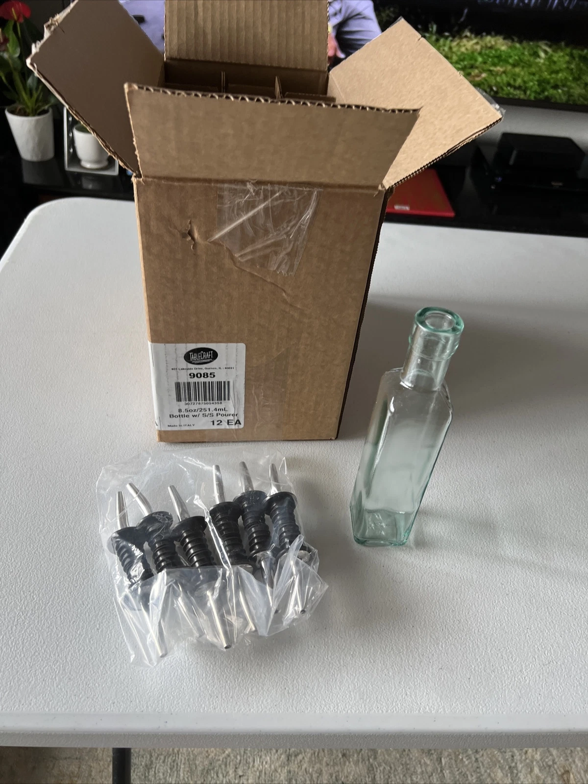 NEW Tablecraft 9085 BOX OF 12 8.5oz Olive Oil Bottle with pourer