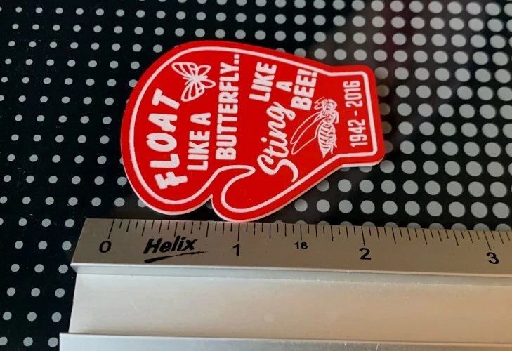 CUSTOM BUTTERFLY BEE BOXING PINBACK BADGE MUHAMMAD ALI TRIBUTE - Image 3 of 3